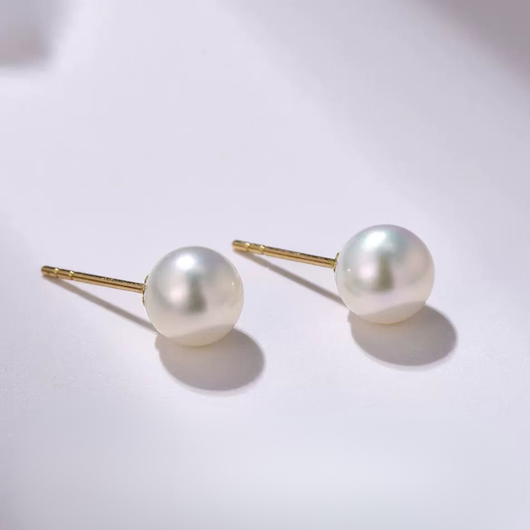 How do the shape and size of pearls affect the design of accessories?