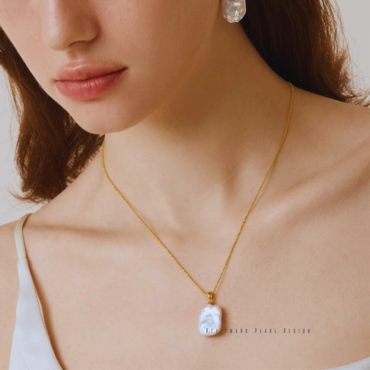 Aura – 12–14mm Minimalist Baroque Pearl Pendant Necklace in 18K Solid Gold