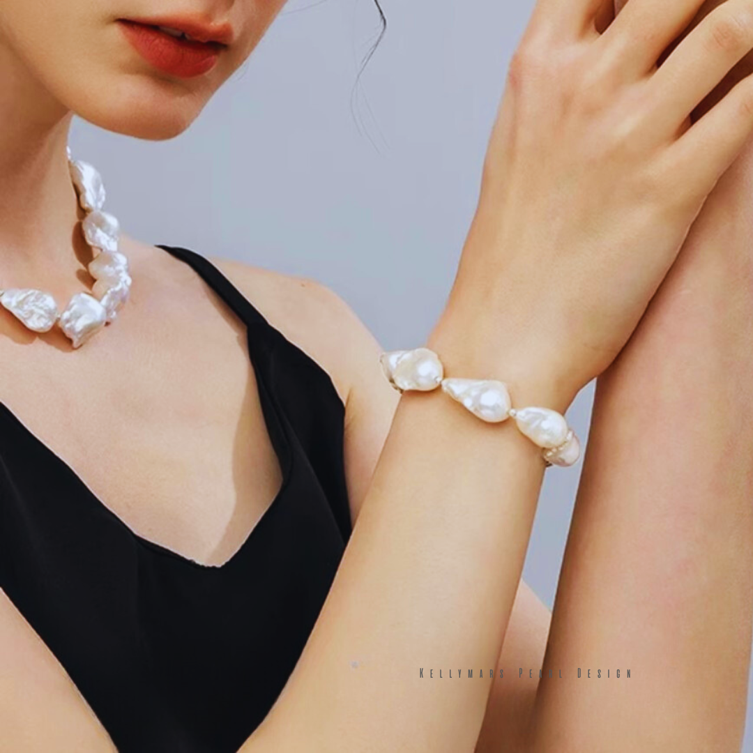 Vera – 14–16mm Natural Big White Baroque Pearl Bracelet