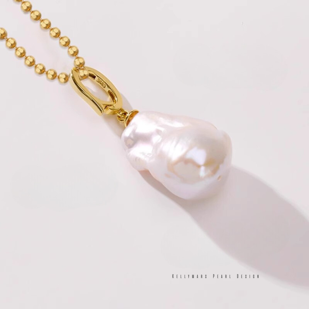 Muse – 14–16mm Baroque Pearl Pendant Necklace in 18K Gold Plated