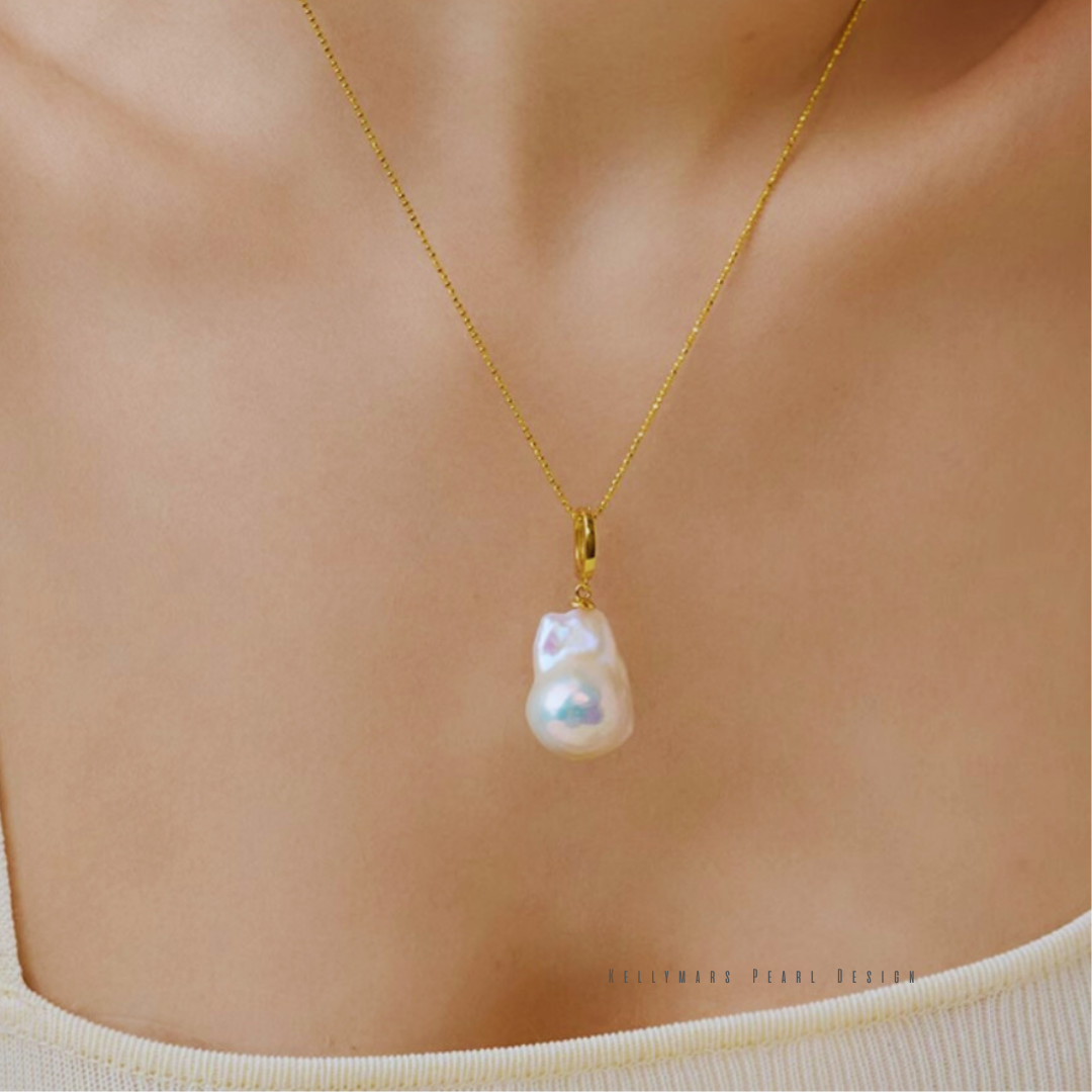 Muse – 14–16mm Baroque Pearl Pendant Necklace in 18K Gold Plated