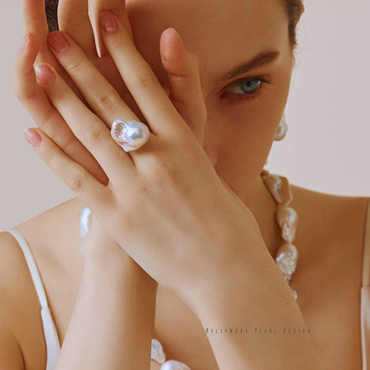 Freyja – 14–16mm Natural White Baroque Adjustable Pearl Ring