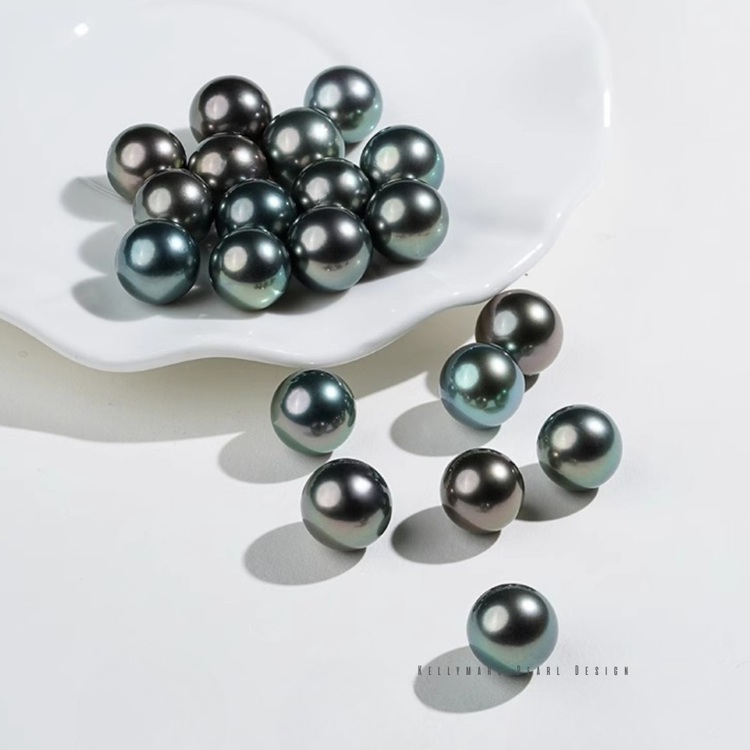 Elara – 5–9.5mm Tahitian & Mini Aurora Pearl Choker Necklace in 18K Solid Gold
