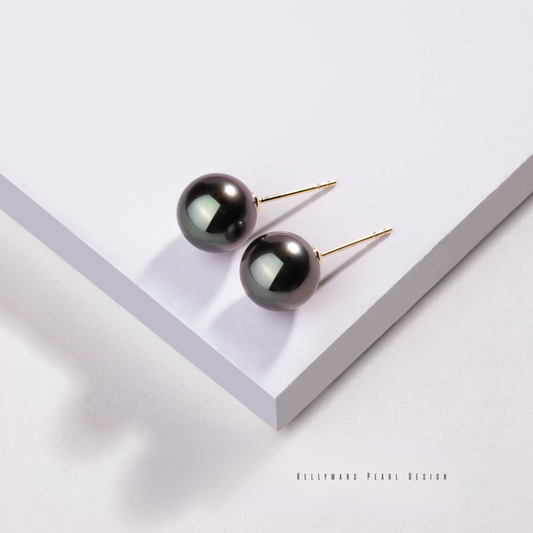 Onyx – 9–9.5mm Black Tahitian Pearl Stud Earrings in 18K Solid Gold