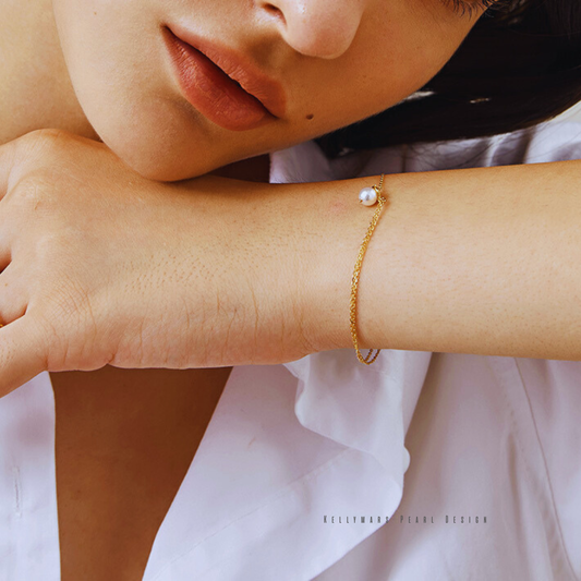 Whisper – 5–5.5mm Japanese Akoya Minimalist Single Pearl Bracelet in 18K Solid Gold