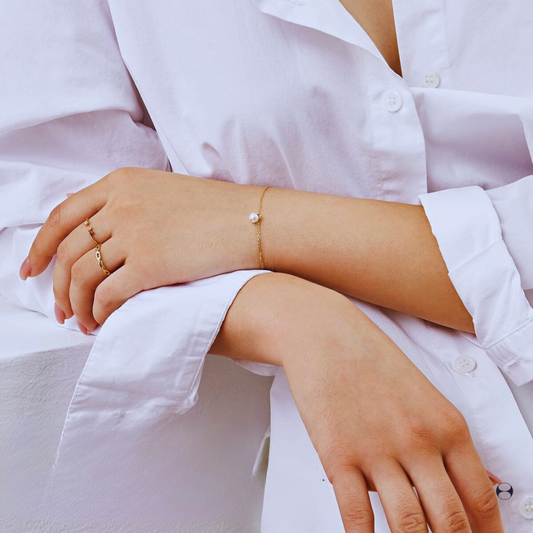 5mm-5.5mm 18K Solid Gold Japanese Akoya Minimalist Single Pearl Bracelet - AAA Quality