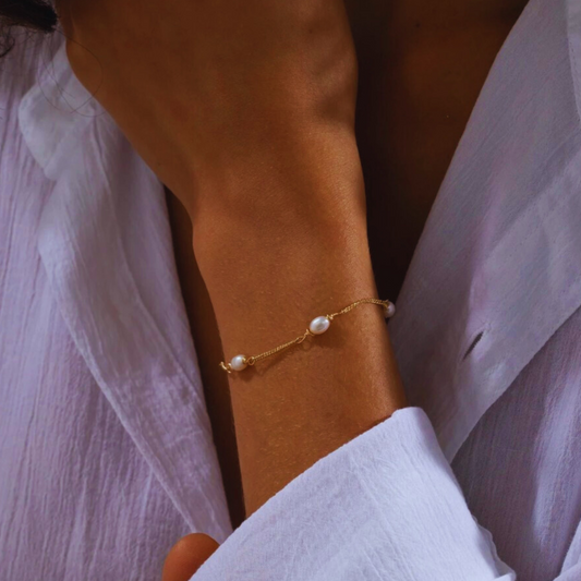 5mm-5.5mm 18K Solid Gold Natural Freshwater Dainty Pearl Bracelet - AAA Quality