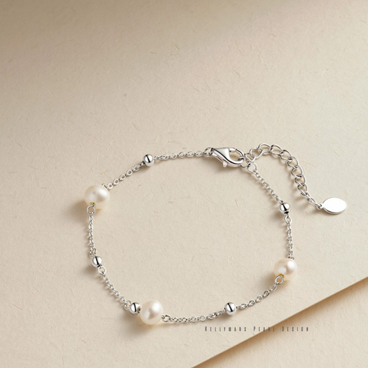 Breeze – 6–6.5mm Natural Freshwater Pearl Tincup Bracelet