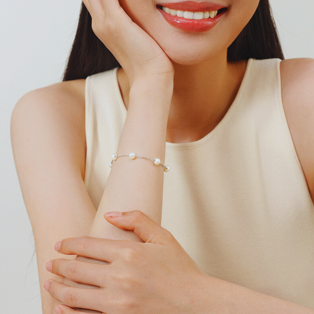 Elle – 6–6.5mm Hypoallergenic Pure Silver Natural Freshwater Pearl Tincup Bracelet