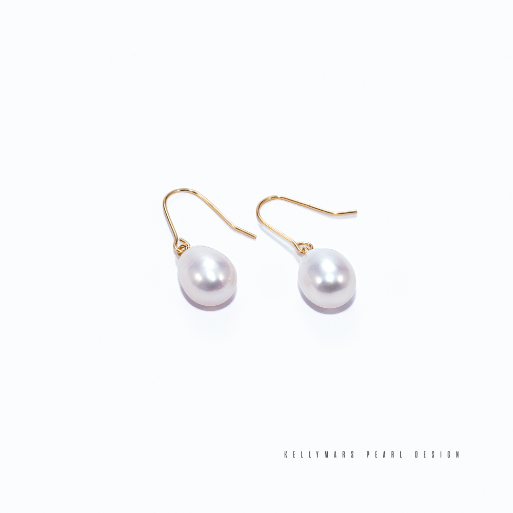 6mm-6.5mm Natural Freshwater Pearl Hook Earrings in 18K Gold Plated – AAA Quality Minimalist Design