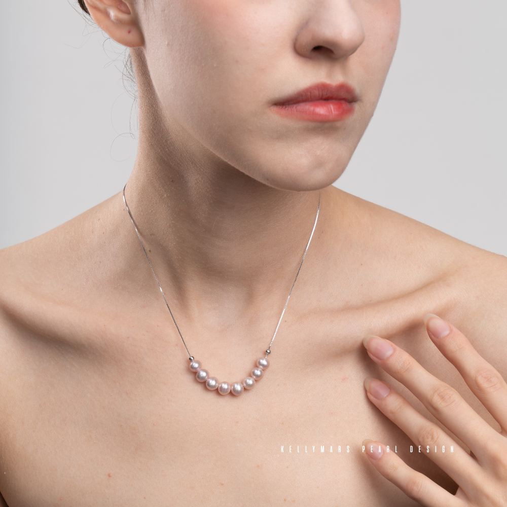 Seren – 7–7.5mm Natural Freshwater Pearl Necklace with Smile Design