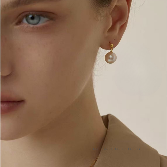 Seraph – 9–9.5mm 18K Solid Gold Natural White Edison Freshwater Pearl Earrings