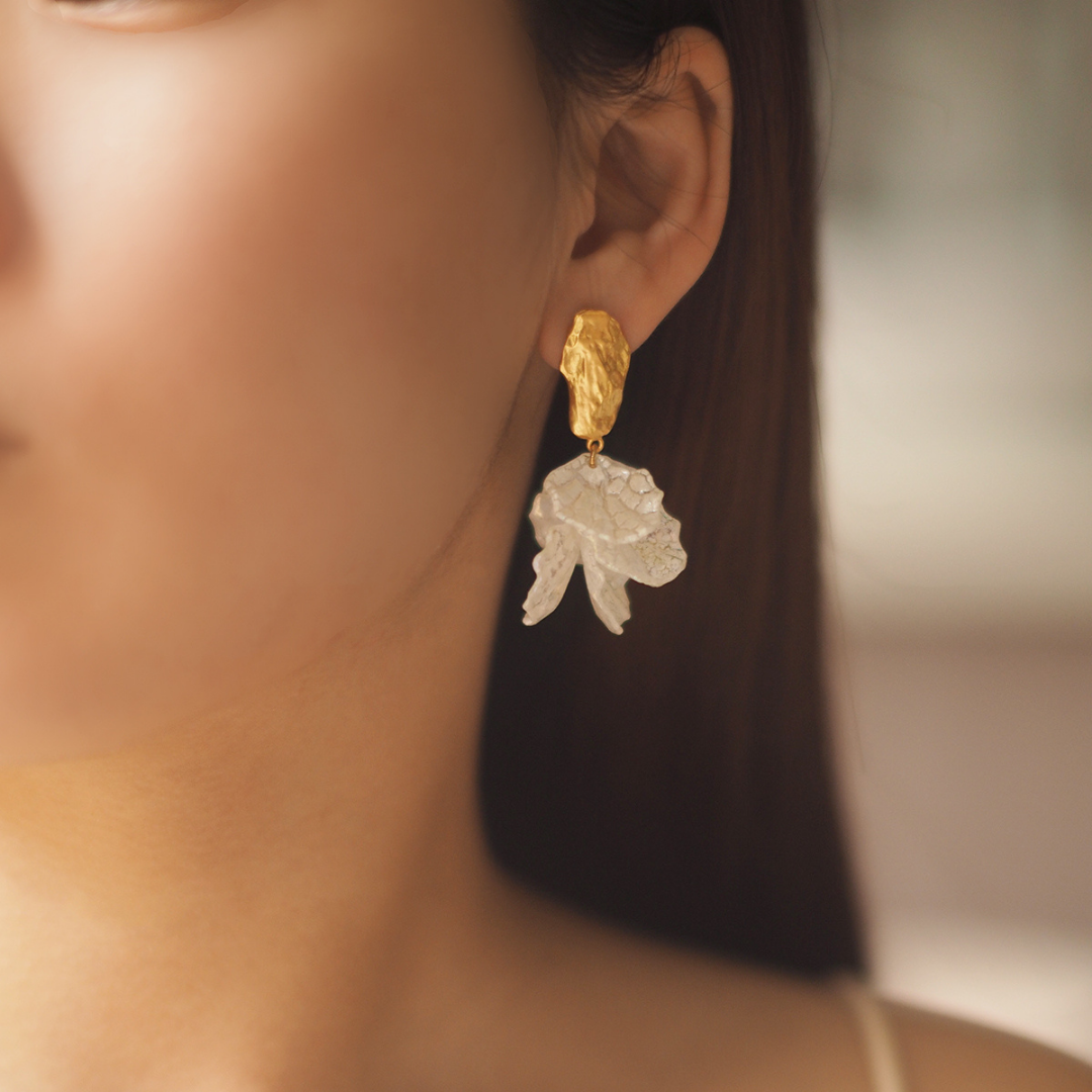 Designed Gold Vintage Earrings