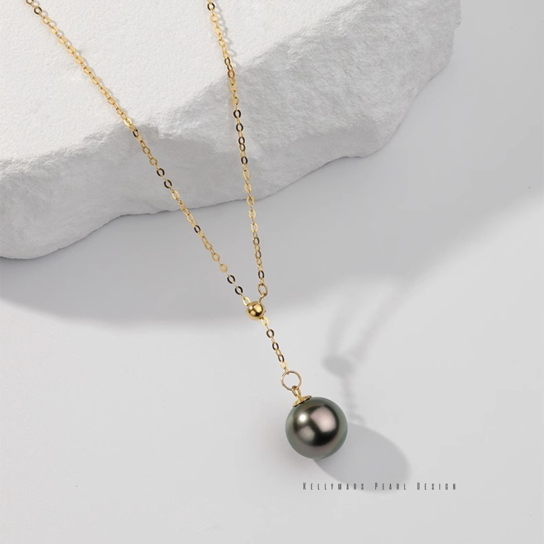 Vesper – 9–9.5mm Black Tahitian Y-Shaped Adjustable Pearl Necklace in 18K Solid Gold