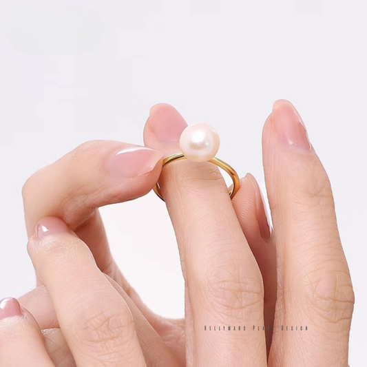 Solace – 9–9.5mm Natural Freshwater Pearl Ring with Minimalist Design