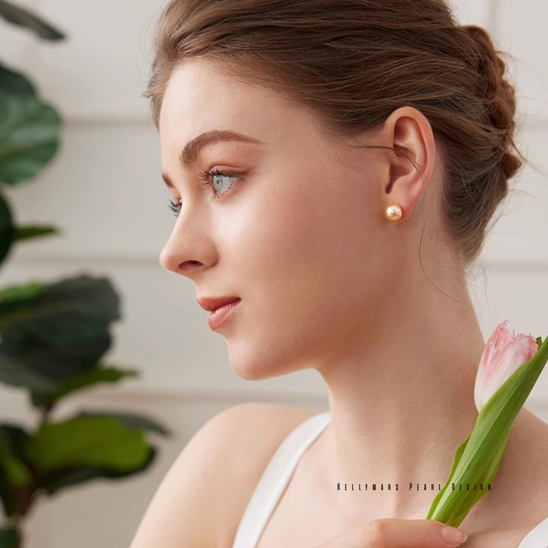 9–9.5mm South Sea pearl stud earrings in 18K solid gold, real pearl earrings for elegant weddings or luxury gifts for her.