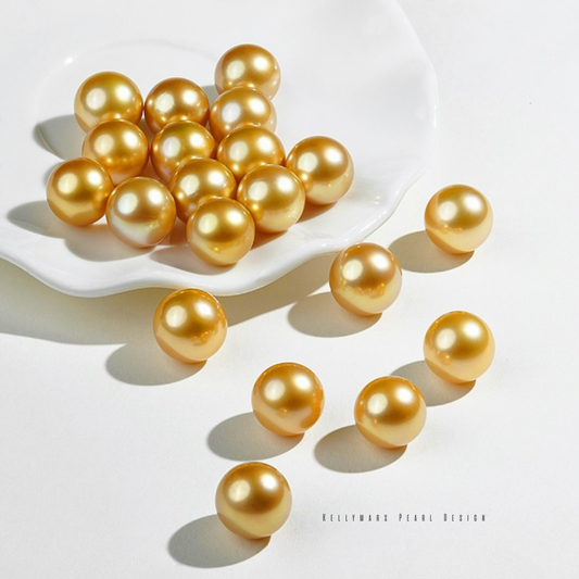 Solara – 10–10.5mm 18K Solid Gold South Sea Pearl Stud Earrings