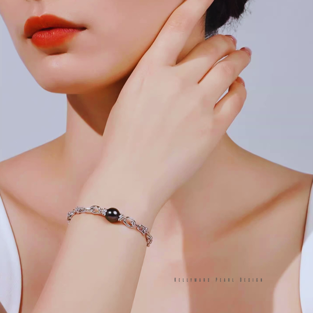 Zyra – 9–9.5mm Hypoallergenic 925 Sterling Silver Black Tahitian Pearl Bracelet