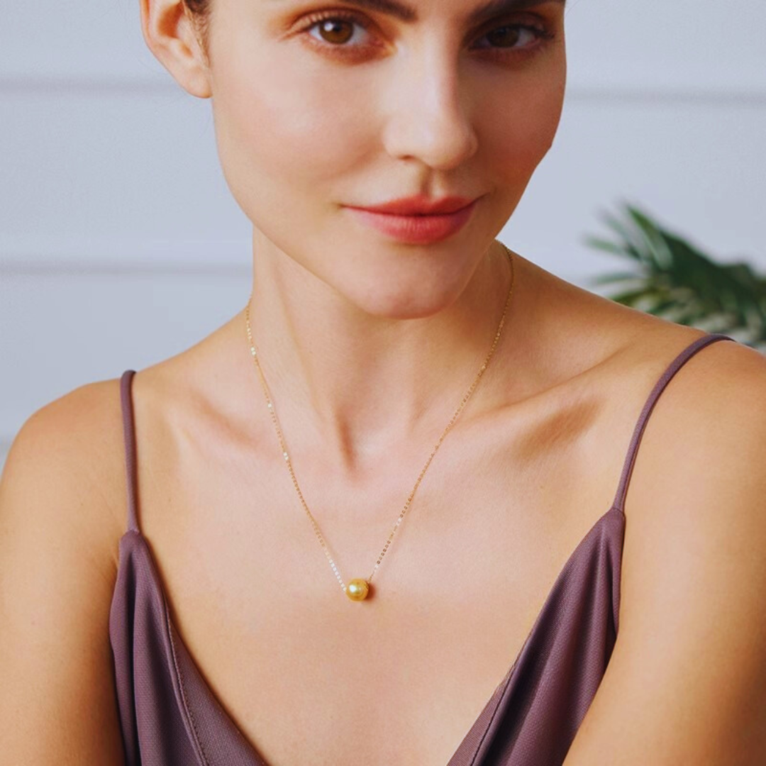 Aurelia – 10–10.5mm South Sea Pearl Pendant Necklace in 18K Solid Gold