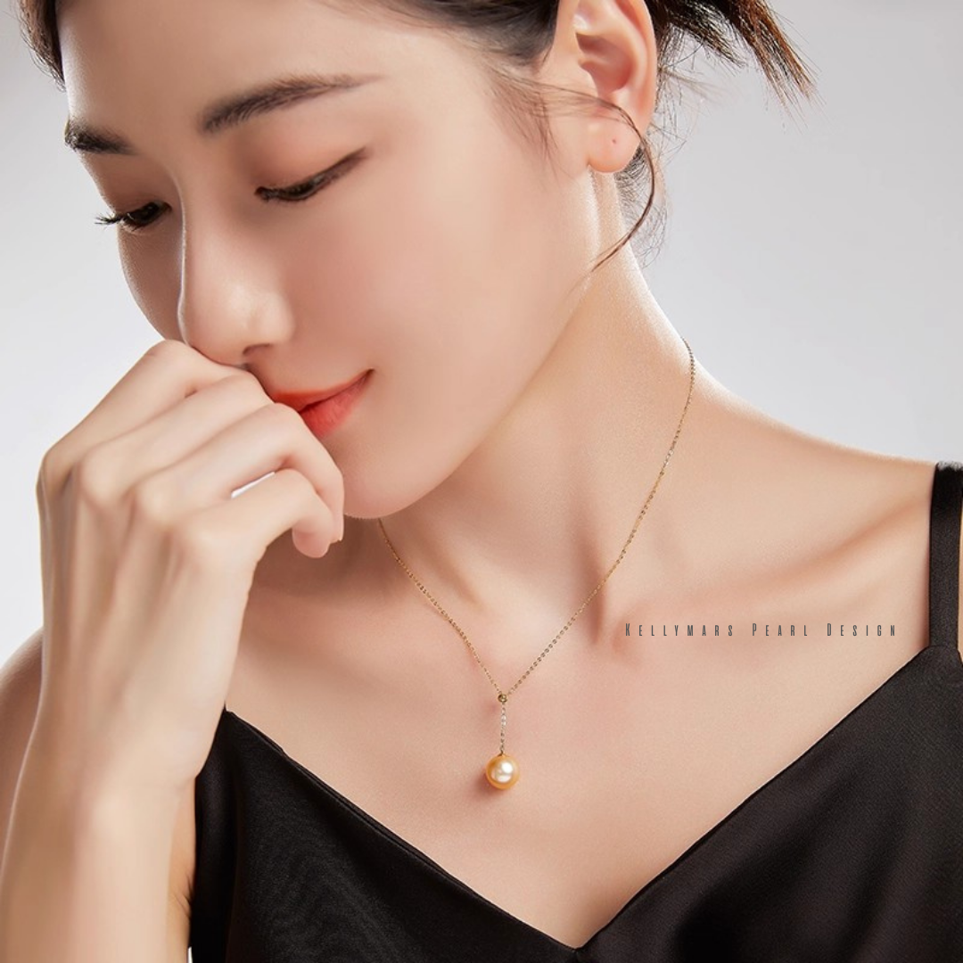 Thaléa  –10–10.5mm Golden South Sea Y-Shaped Adjustable Pearl Necklace in 18K Solid Gold