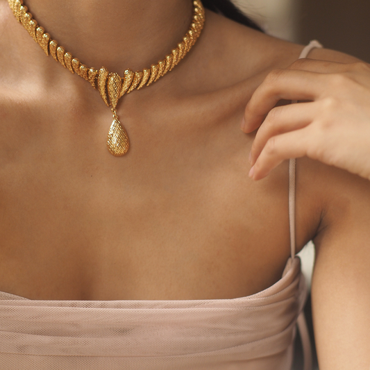 Timeless Gold Vintage Choker Necklace