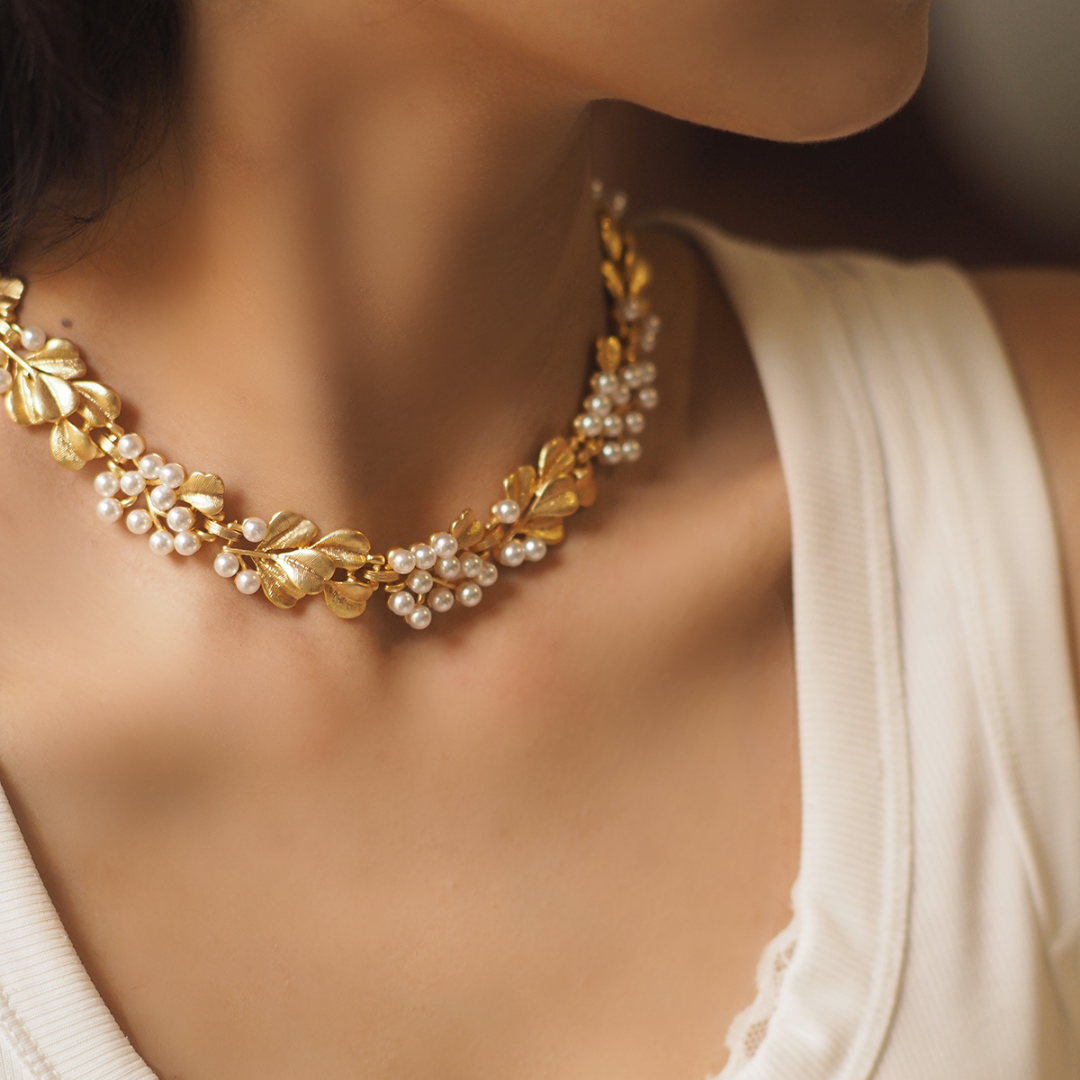 Gold Elegant Vintage Pearl Necklace