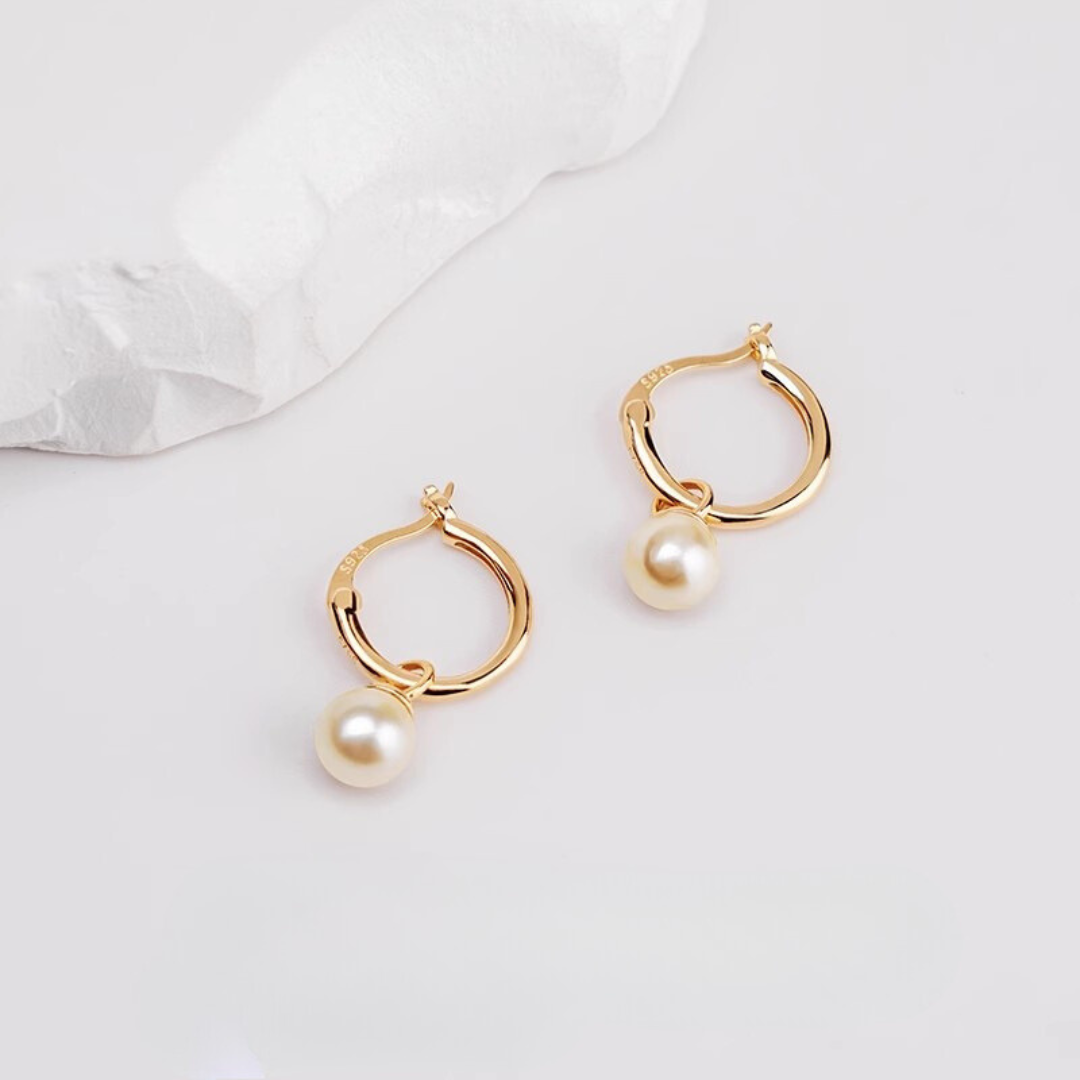 18K Gold Japanese Akoya Pearl Hoop Via Earrings - AAA Quality