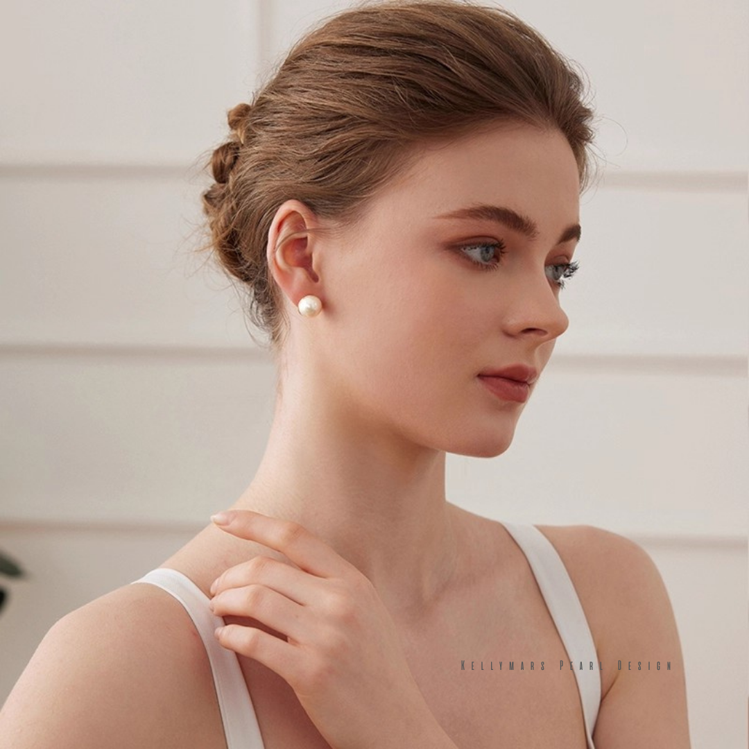 12–12.5mm Mabe pearl earrings in 18K gold – vintage inspired pearl jewelry with bold elegance