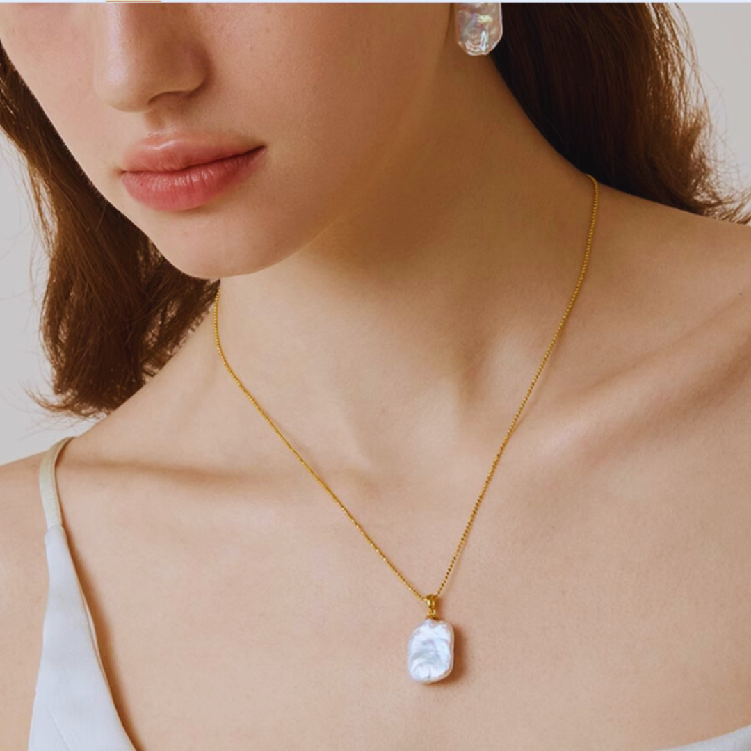 18K Gold Minimalist Baroque Pearl Necklace Pendant - AAA Quality