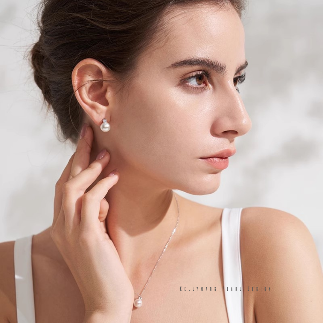 Princess – 9–9.5mm Edison Freshwater Pearl Earrings in 18K Solid White Gold
