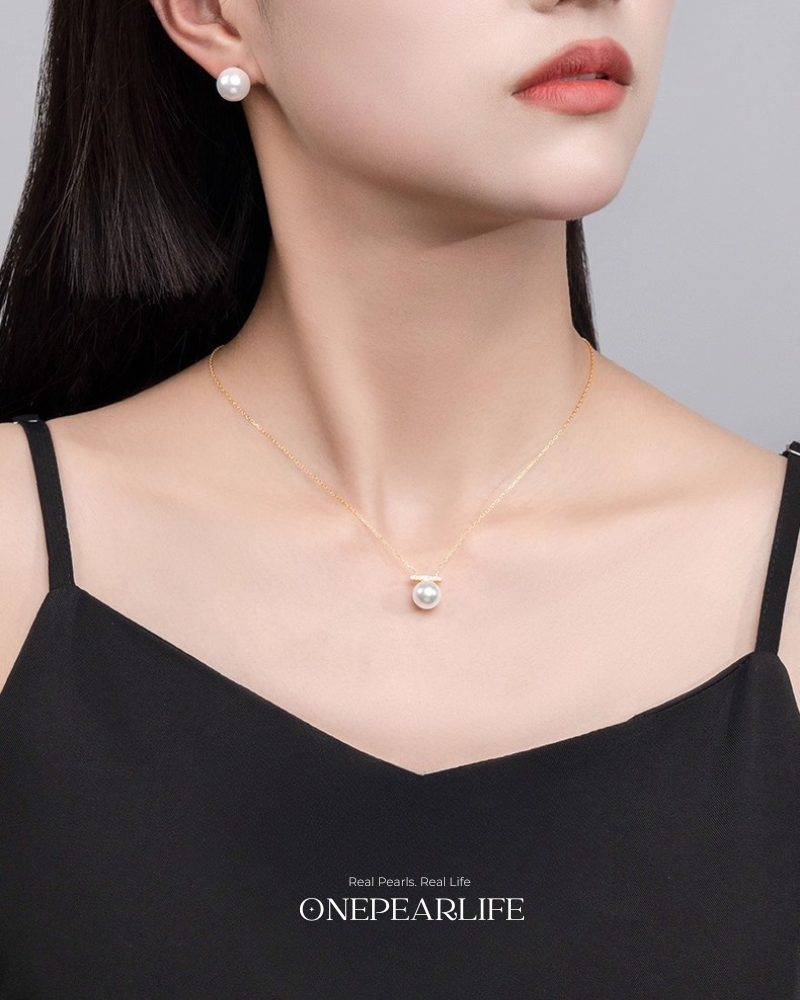 Alinea – AAA Quality Freshwater Pearl Balance Bar Pendant Necklace | 18K Gold Vermeil | 8–8.5mm Onepearlife