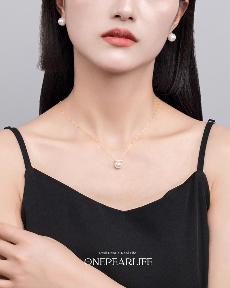 Alinea – AAA Quality Freshwater Pearl Balance Bar Pendant Necklace | 18K Gold Vermeil | 8–8.5mm Onepearlife