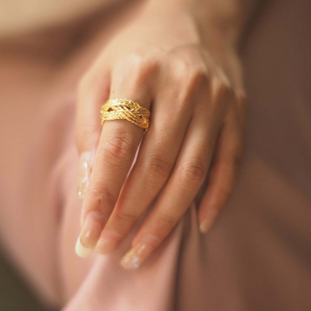 Gold Vintage Chic Ring