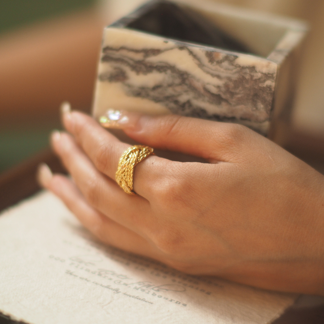 Gold Vintage Chic Ring