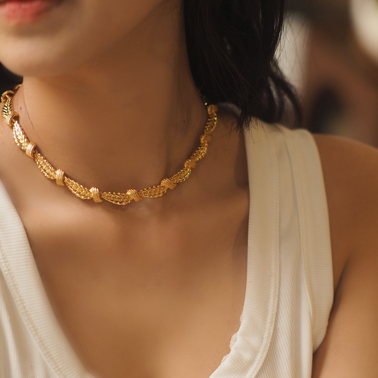 Minimalist Gold Chic Necklace