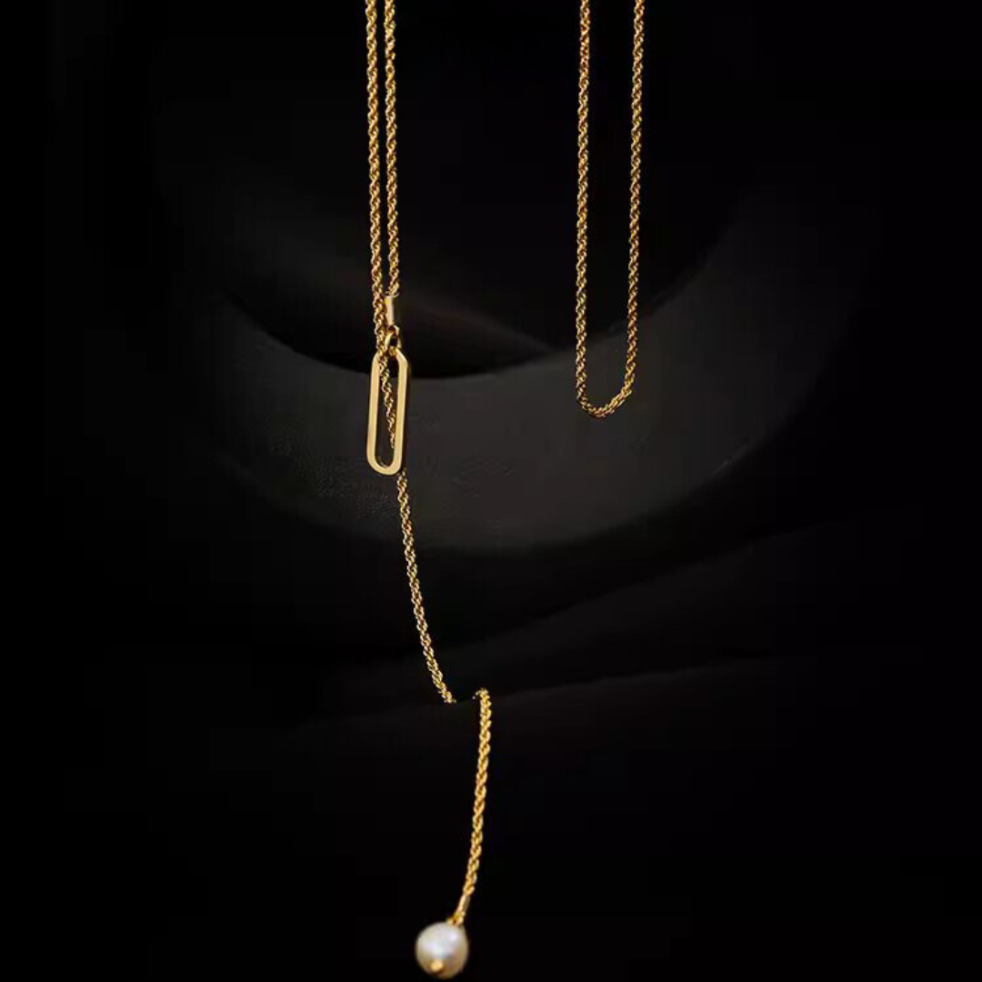 Simple and stylish long pearl autumn and winter necklace