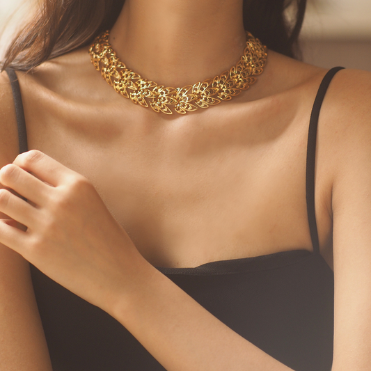 Vintage Cut-out Gold Choker Necklace